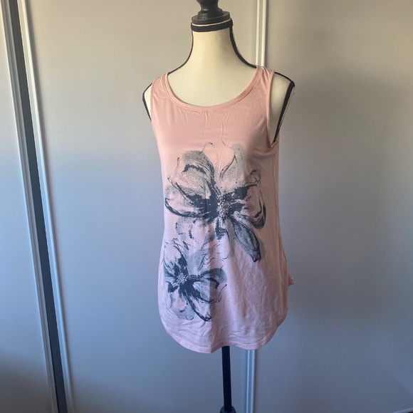 Pink floral tank top - Picture 3 of 5
